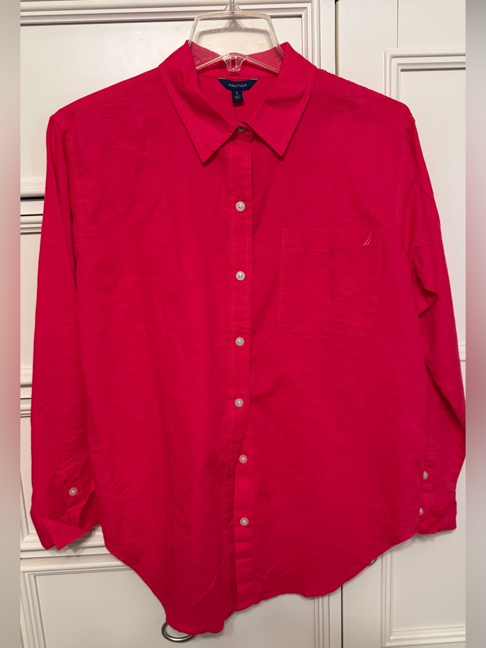 Nautica Women’s Bright Pink Linen and Cotton blend Long-Sleeve Button-Down Shirt